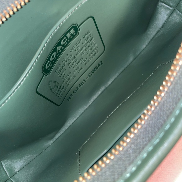 Coach Hamptons Hobo Hunter Green - Coach Originals - Picture 12 of 13